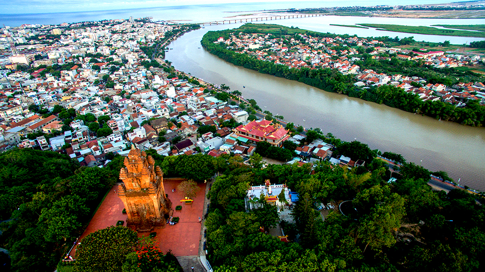 Phu Yen is not only about “yellow flowers, green grass”